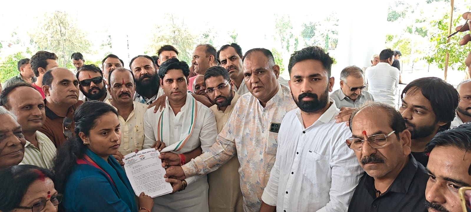 करने की मांग: कलेक्टर के नाम कांग्रेस पदाधिकारियों ने सौंपा ज्ञापन