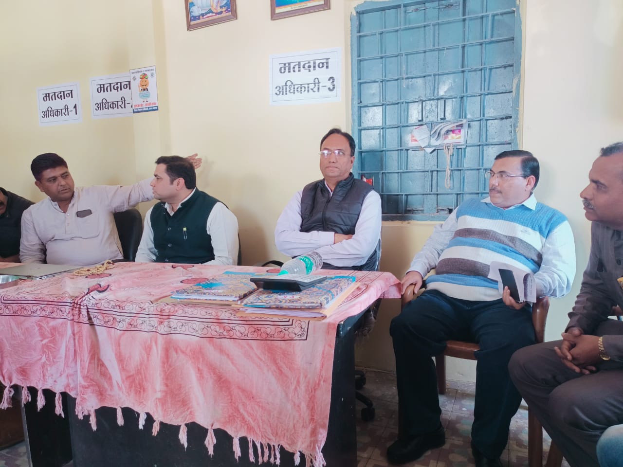 आगर कलेक्टर पहुंचे जिले की ग्राम पंचायत पीपलोनकलां