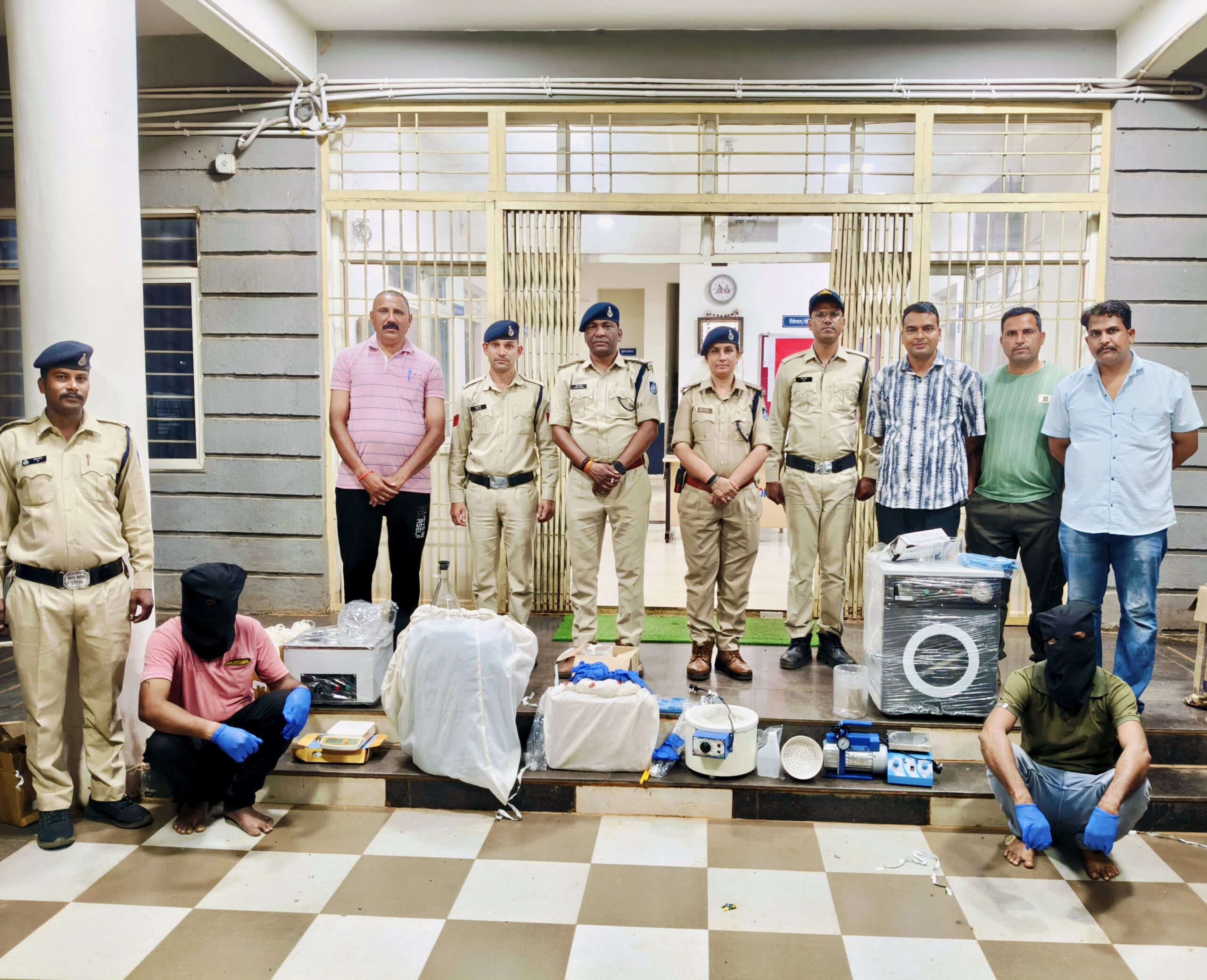 नशे के खिलाफ पुलिस की अब तक कि सबसे बड़ी कार्रवाई