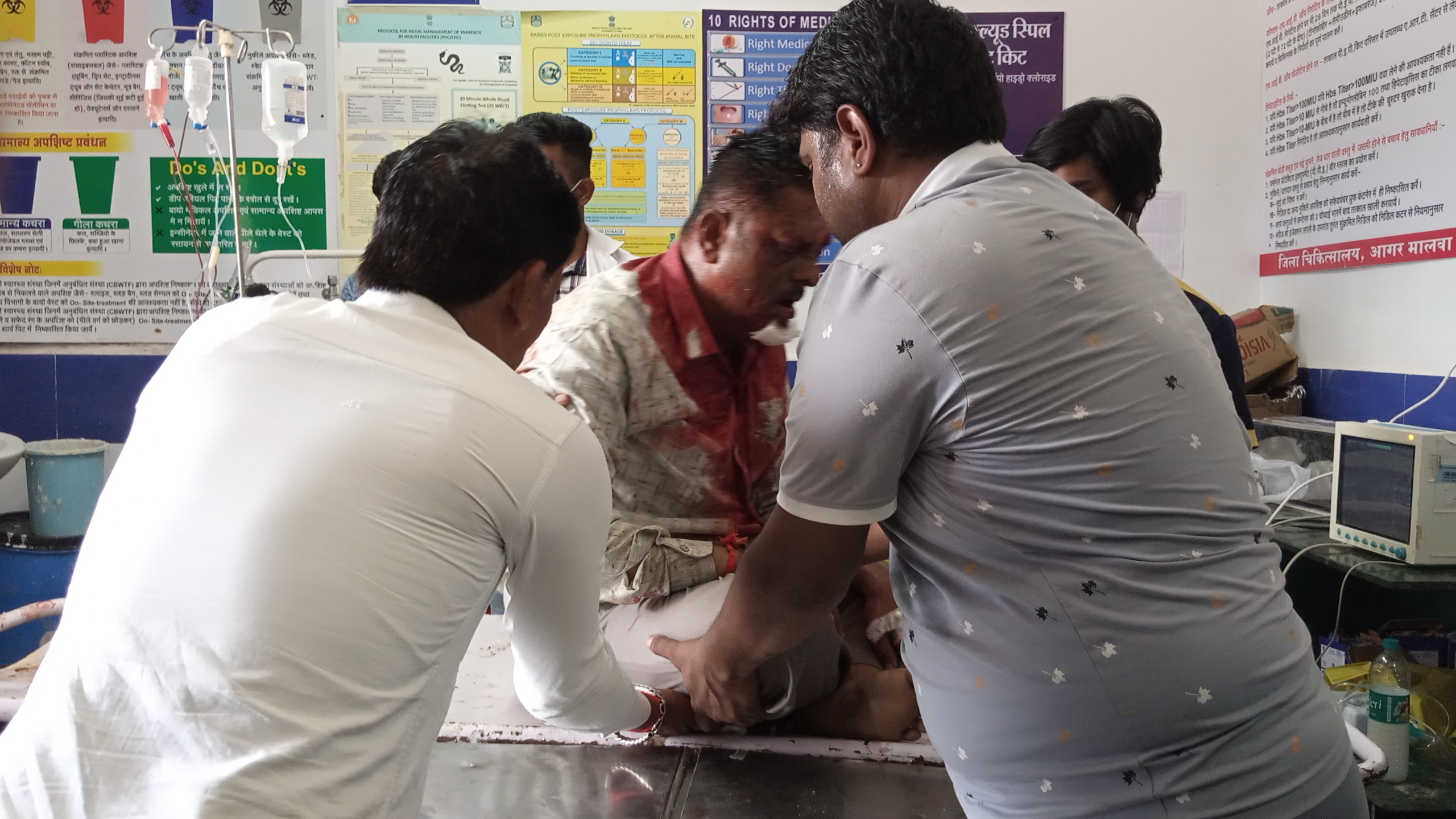 आगर-बड़ौद मार्ग गुरुखेड़ी जोड़ पर सड़क हादसा