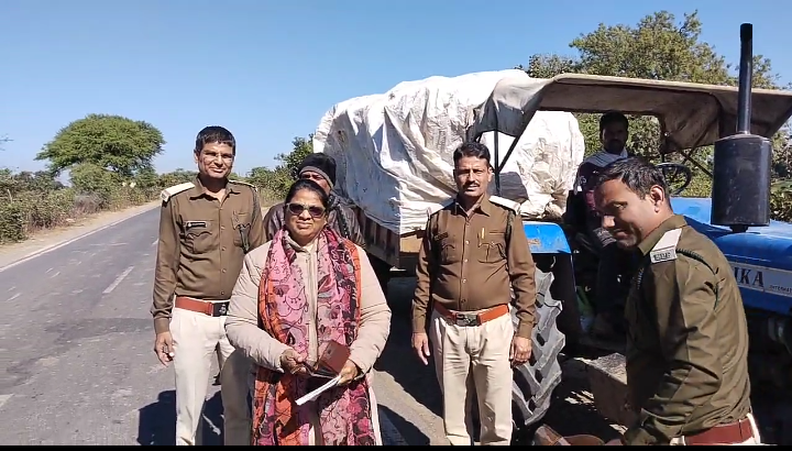 वन विभाग की उड़नदस्ता टीम ने अवैध लकड़ी परिवहन करते ट्रैक्टर पकड़ा, कार्रवाई जारी