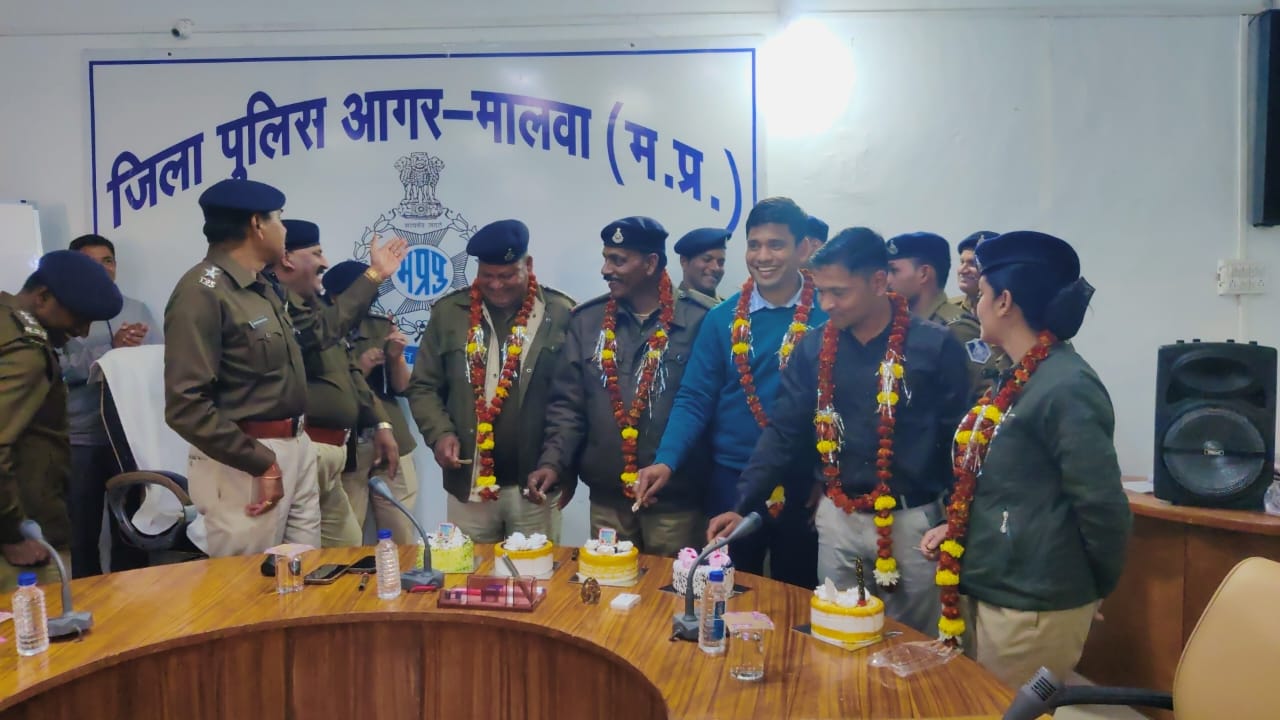 पुलिस अधीक्षक कार्यालय में 11 पुलिस अधिकारी-कर्मचारियों का मनाया गया जन्मदिन