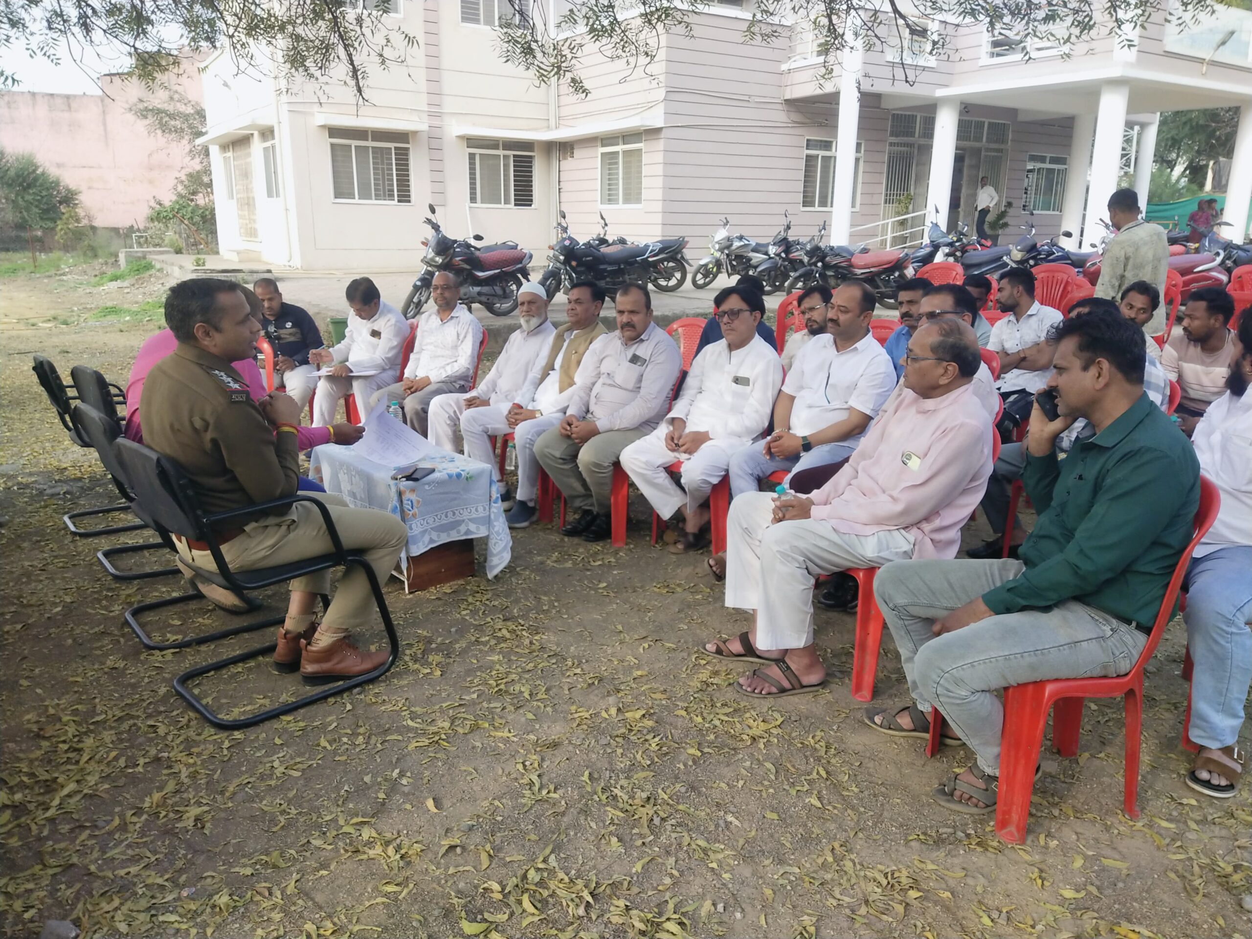 नलखेड़ा में आगामी त्योहारों को लेकर शांति समिति की बैठक आयोजित