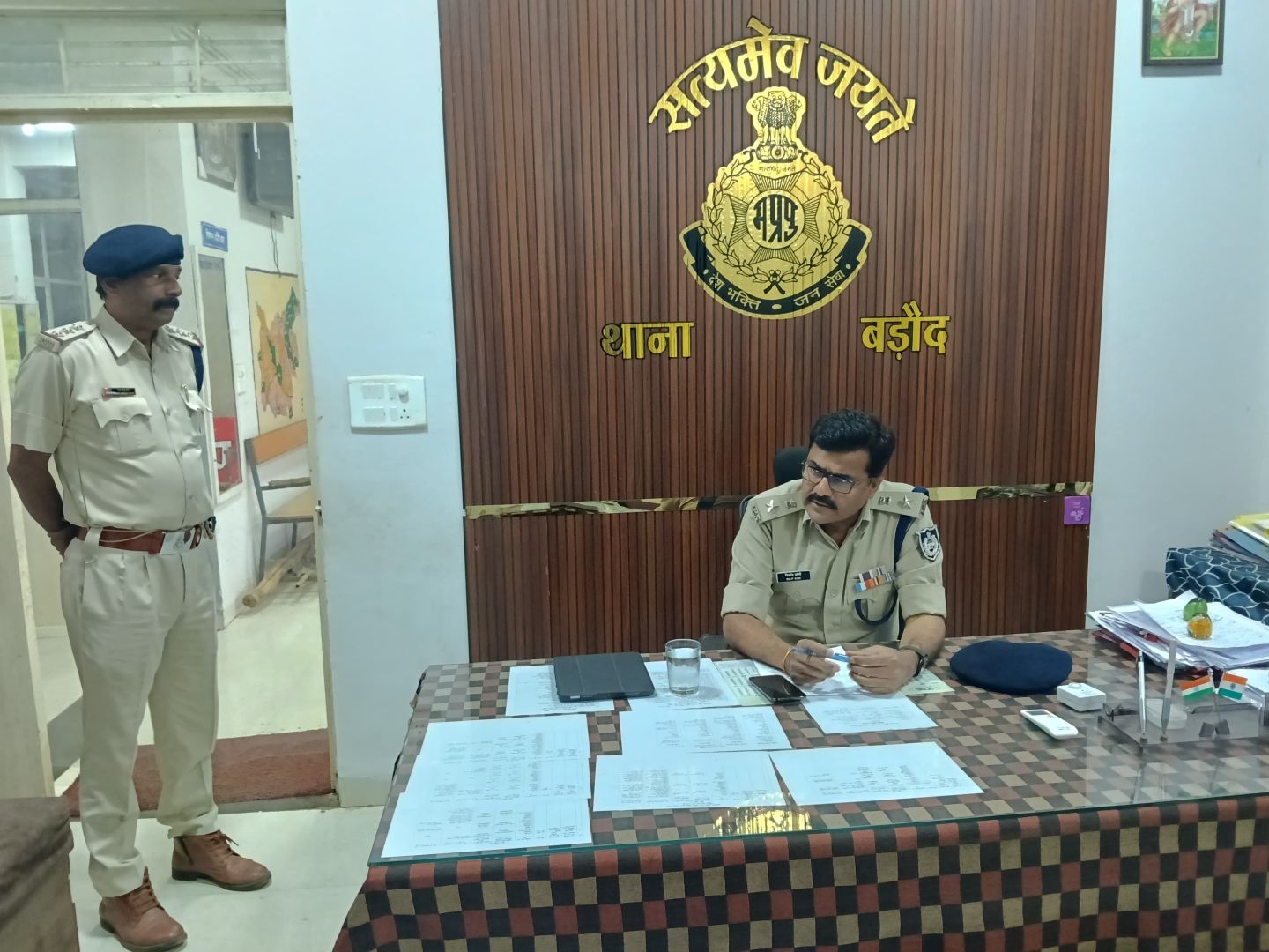 कानून-व्यवस्था और लंबित प्रकरणों की विस्तृत समीक्षा की