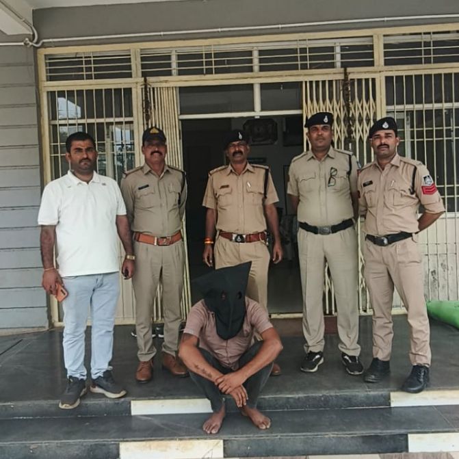 लंबे समय से फरार स्थाई वारंटी को पकड़ा