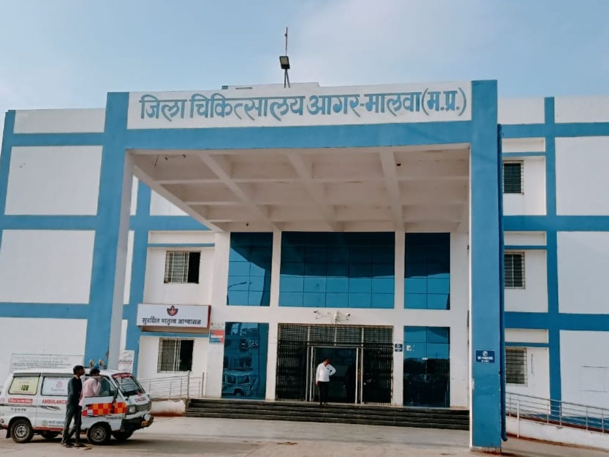 जिला अस्पताल की बदहाल व्यवस्था से मरीज परेशान, कलेक्टर के निरीक्षण के बाद भी नही सुधार