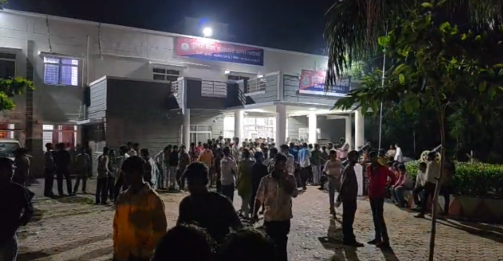 थाने पहुंची गणेश प्रतिमा; पुलिस की तत्परता से शांतिपूर्वक हुआ विसर्जन