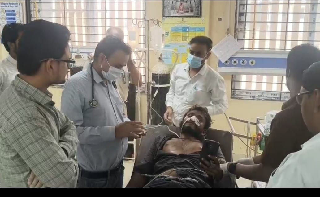 पारिवारिक विवाद से परेशान युवक न्याय की आस में पहुंचा था कलेक्ट्रेट, अधिकारियों से मुलाकात नहीं होने पर उठाया कदम